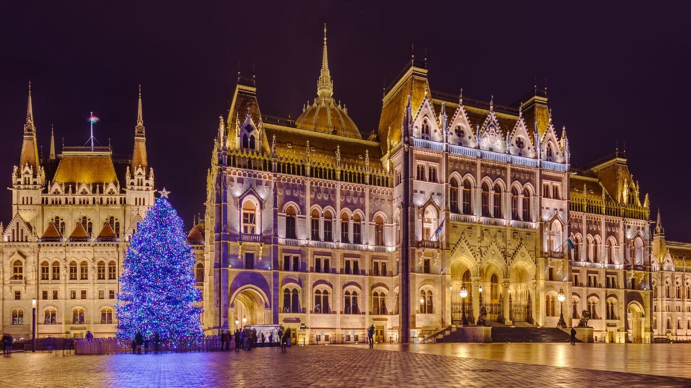 Ayuntamiento de Budapest en navidad