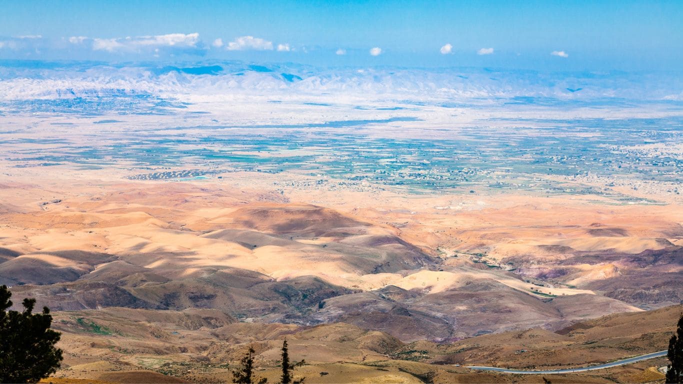 Vista de la tierra prometida desde el Monte Nebo