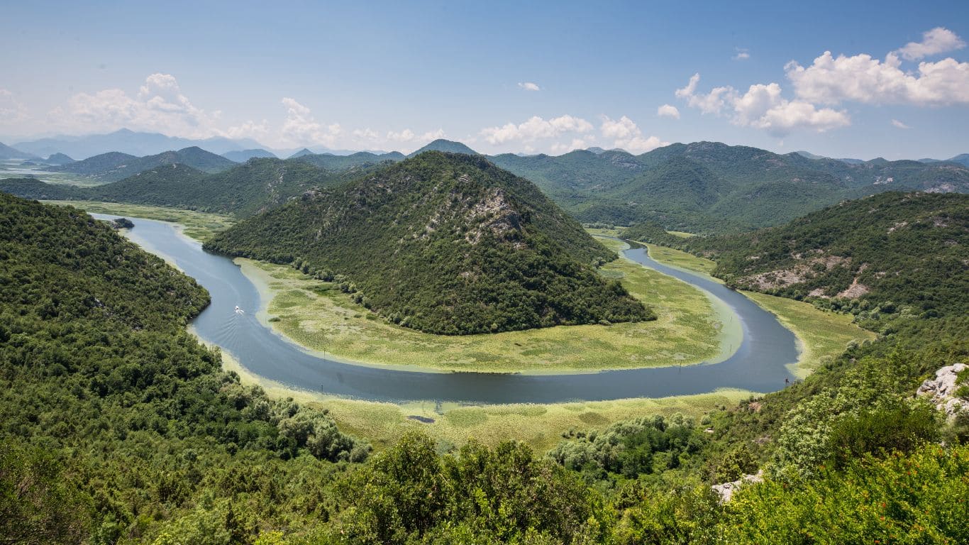 Vistas del paisaje natural de Shkodra