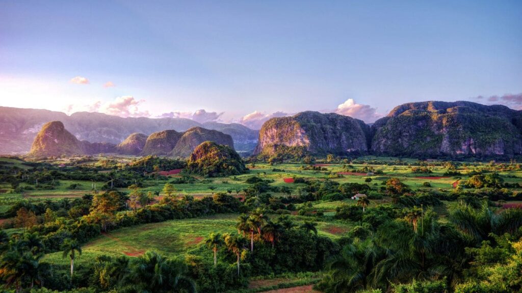 Vistas de Viñales y sus montañas