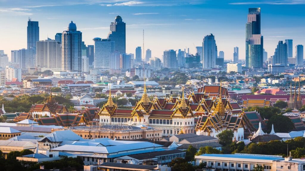 Vistas del Palacio Real y de Bangkok