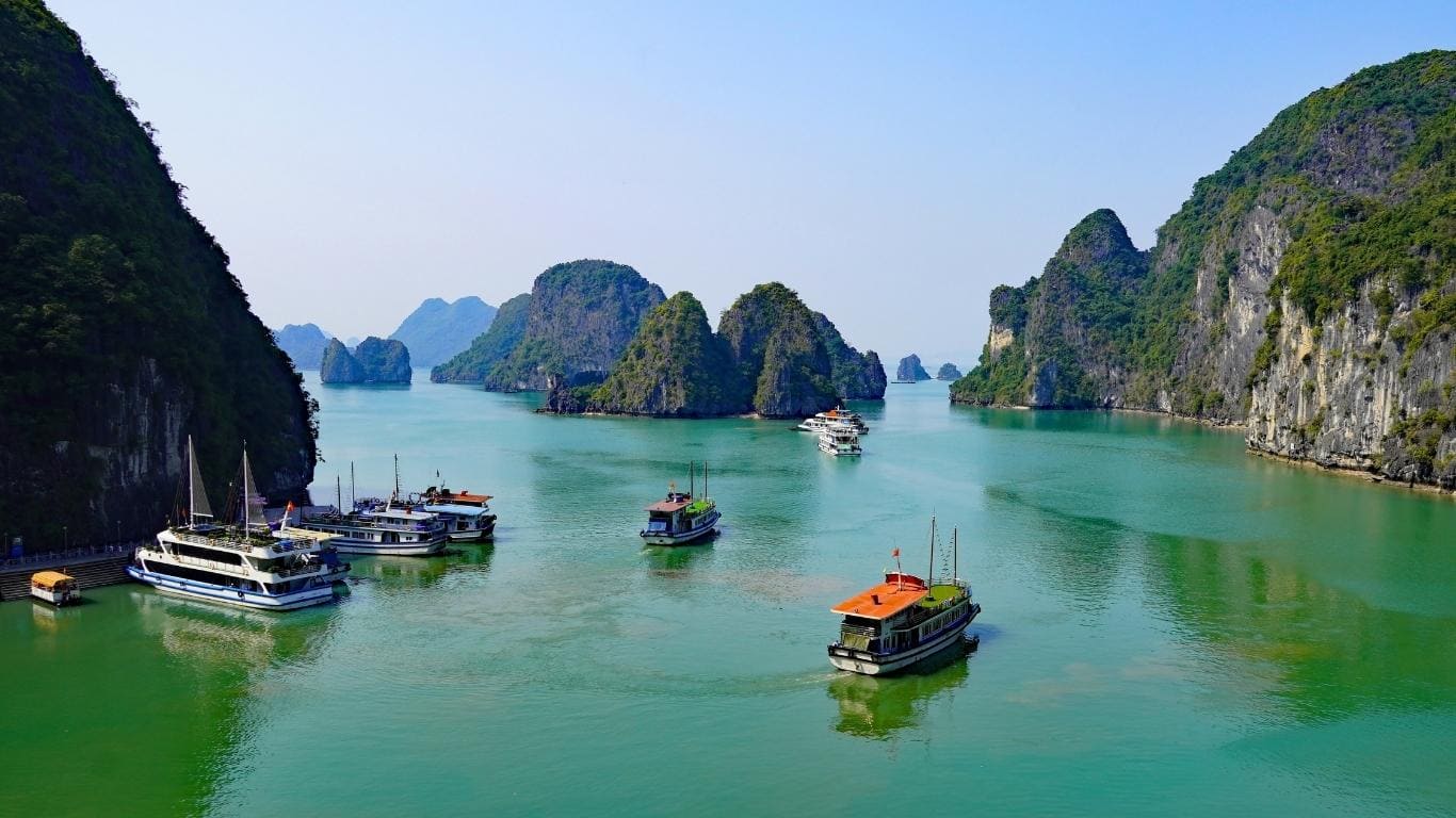 Ha Long Bai y sus impresionantes islotes