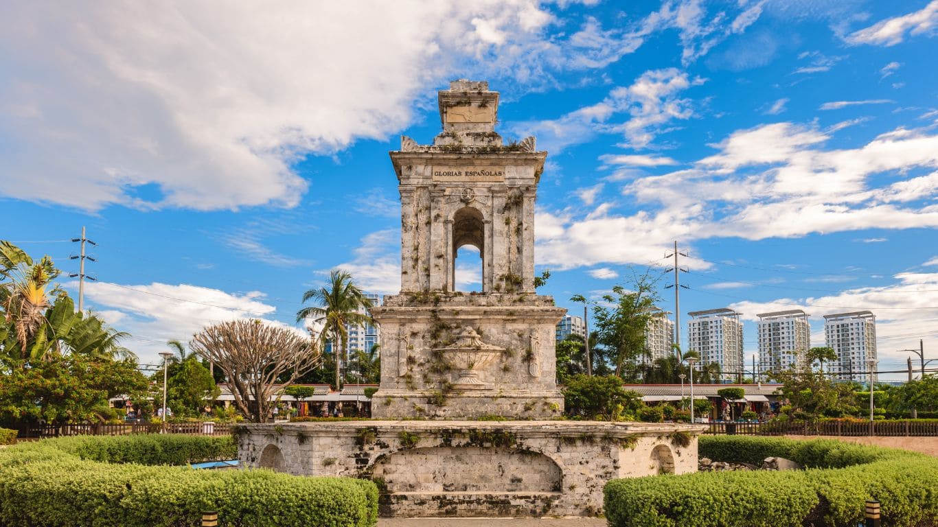 Monumentos coloniales en Mactán