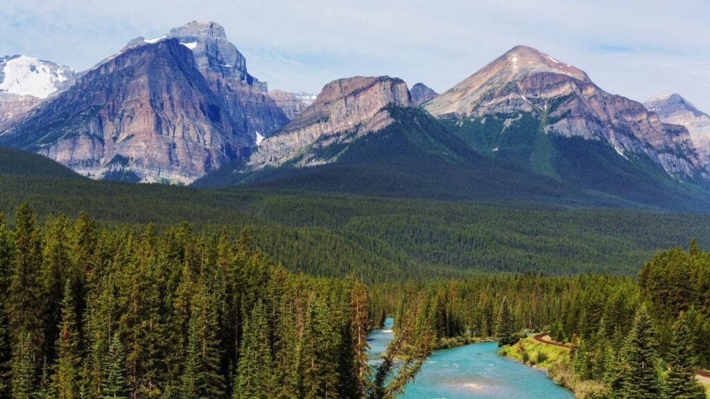paisaje con vías del tren panorámico